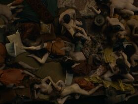 Амара Сарагоса голая, Белла Хиткот секси – Странный ангел s02e02 (2019) #9