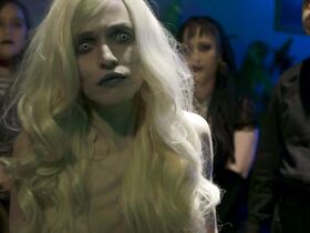 Джастис Пуллиам голая, Мэган Карими-Насер голая – Праздничный ад (2019) #12