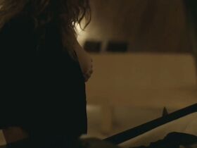 Паулина Давила голая, Тереса Руис голая – Здесь, на Земле s01 (2018) #7