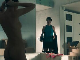 Полина Валендзяк голая, Майя Осташевска голая, Магдалена Вробель голая, Моника Стельмасяк голая – Сейчас я лгу (2019) #5