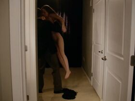 Айва Нора голая, Бренна Оттс секси – Движение по кругу (2018) #4