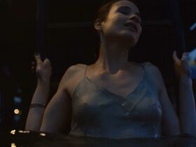 Ханна Арден голая, Элла Раппич секси – Зыбучие пески s01e01-05 (2019) #14
