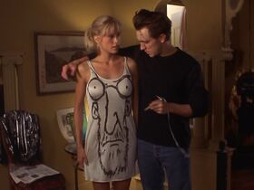 Дженнифер Моррисон голая, Эринн Бартлетт голая, Чен Лосон секси, Джули Вейкел секси – Лихорадка по девчонкам (2002) #23