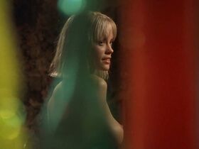 Дженнифер Моррисон голая, Эринн Бартлетт голая, Чен Лосон секси, Джули Вейкел секси – Лихорадка по девчонкам (2002) #27