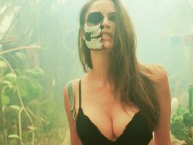 Трэйси Эшборн голая, Яна Джордан голая – Мисирлу (2017) #14