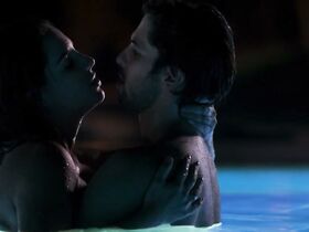 Габи Эспино голая – Игра с огнем s01e01-08 (2019) #10