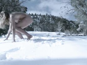 Аня Быкова голая, Лаура Алеман голая, Серрис Морган-Мойер голая – Занесенные снегом (2017) #6