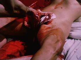 Бреа Эшер голая, Мартин Виале голая – Подсознательная жестокость (2000) #12