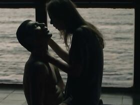 Джованна Симоэш голая, Сабрина Грэв голая – Все цвета ночи (2015) #6