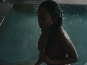 Кортни Итон секси – Perfect (2018) #3