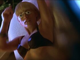Мэри-Луиз Паркер голая, Патриша Аркетт секси – Прощай, любовник (1998) #24