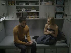 Кэти Сакхофф голая, Блю Хант секси – Другая жизнь s01e08 (2019) #12