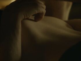 Кэти Сакхофф голая, Блю Хант секси – Другая жизнь s01e08 (2019) #8