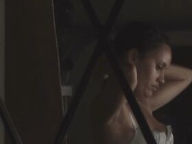 Тони Торрес голая, Катрин Чиарелли секси – В тихом омуте (2019) #2