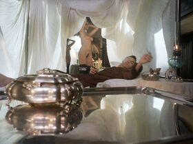 Дженнифер Инч голая, Софи Фавьер голая – Распутница (1984) #7