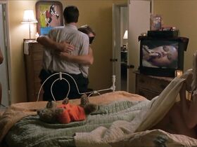 Элиша Катберт секси, Лиза Питтман голая, Корина Кингсбери голая – Старая закалка (2003) #3