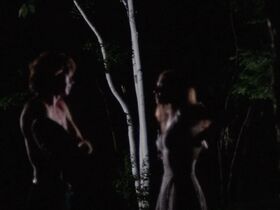 Корнелия Шарп голая, Марго Киддер голая – Реинкарнация Питера Прауда (1975) #8