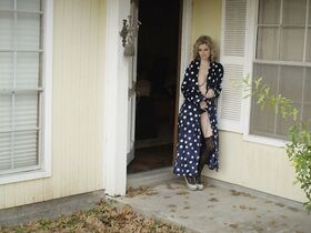 Бритни Эмбер голая, Клейо Валентьен голая, Кристин Нгуен голая, Чери Девилль голая, Коуди Рени Камерон голая, Ребекка Лав секси – Девушки, пушки и кровь (2019) #4