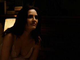 Хульета Диас секси, Карла Петерсон секси – 2+2 (2012) #10