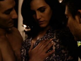 Хульета Диас секси, Карла Петерсон секси – 2+2 (2012) #12