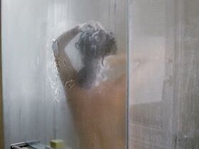 Хульета Диас секси, Карла Петерсон секси – 2+2 (2012) #13