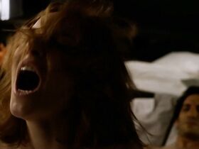 Хульета Диас секси, Карла Петерсон секси – 2+2 (2012) #2