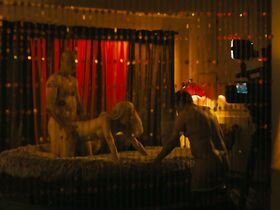 Моник Пэрент голая, Салли Кёркленд голая – Слабак (2019) #11