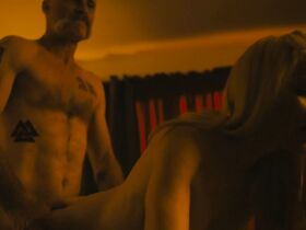 Моник Пэрент голая, Салли Кёркленд голая – Слабак (2019) #12