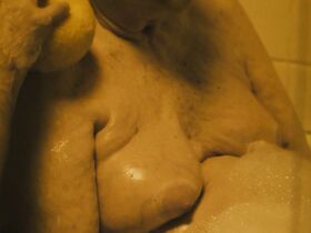 Моник Пэрент голая, Салли Кёркленд голая – Слабак (2019) #2