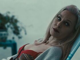 Моник Пэрент голая, Салли Кёркленд голая – Слабак (2019) #22