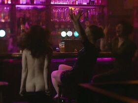 Холлидей Грейнджер секси, Эми Моллой голая – Темный мир (2019) #3