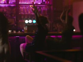 Холлидей Грейнджер секси, Эми Моллой голая – Темный мир (2019) #4