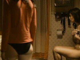 Наталия Гальгани голая, Тринидад Гонзалес голая – Бонсай (2009) #6