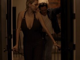 Кэролайн Врилэнд голая, Зои Чаит голая, Кензи Далтон секси – Пойманный с поличным (2019) #6