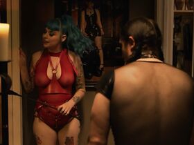 Молли Хьюит секси, Марика Энгельхардт секси, Софи Чейз секси – Передышка s03e02 (2019)