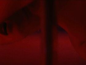 Кари Вурер голая, Бриттани Мерфи секси, Сандра Тейлор голая – Феникс (1998) #2