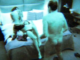 Кларисса Санчес голая, Клаудия Ла Гатта секси – Зеркала (2014) #15