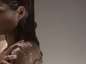 Кларисса Санчес голая, Клаудия Ла Гатта секси – Зеркала (2014) #4