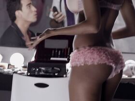 Кларисса Санчес голая, Клаудия Ла Гатта секси – Зеркала (2014) #8