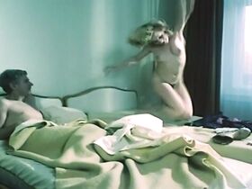 Марина де Граф голая, Китти Курбуа голая – Дебют (1977) #8