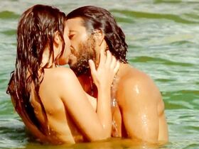 Фернанда Паэс Леме голая, Флавия Алессандра голая, Джулиана Потьюс голая – Человек, который бросил вызов Дьяволу (2007) #27