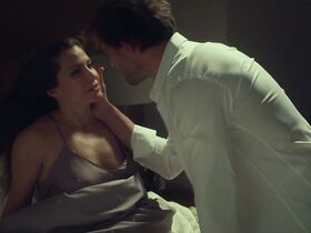 Минни Уэст голая, Марта Хулия секси – Клуб s01 (2019) #13