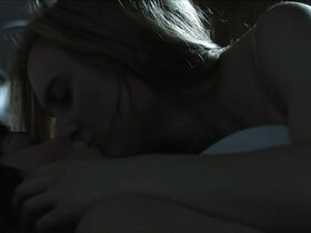 Фэй Сьюэлл секси, Джоди Хирст секси – Шкура кота (2017)