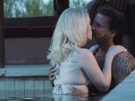 Мишель Миллер голая, Одри Бет голая, Тони Л. Митчелл голая – Вода (2019) #10