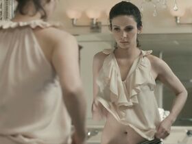 Маргерит Моро голая, Битси Таллок секси – Кэролайн и Джеки (2012) #2