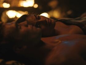 Камила Мендес секси, Бритт Морган секси, Мэделин Петш секси – Ривердэйл s03e01 (2018) #20