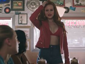 Камила Мендес секси, Бритт Морган секси, Мэделин Петш секси – Ривердэйл s03e01 (2018) #5