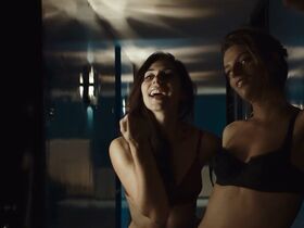 Мари-Анж Каста голая, Сара Кардиналетти голая, Сара Серрайокко голая – Беспощадный (2019) #12