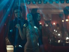 Мари-Анж Каста голая, Сара Кардиналетти голая, Сара Серрайокко голая – Беспощадный (2019) #4