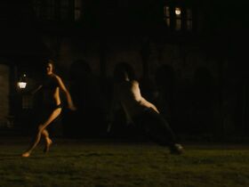 Маргарет Куолли секси, Кики Лэйн секси – Сын Америки (2019) #3